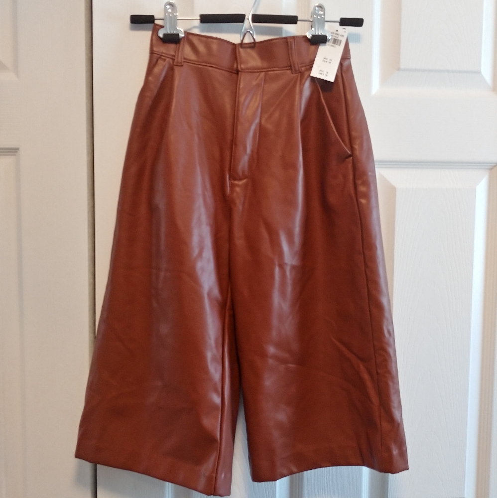 Abercrombie & Fitch Brown Faux Leather Culottes Shorts Size XXS NWT